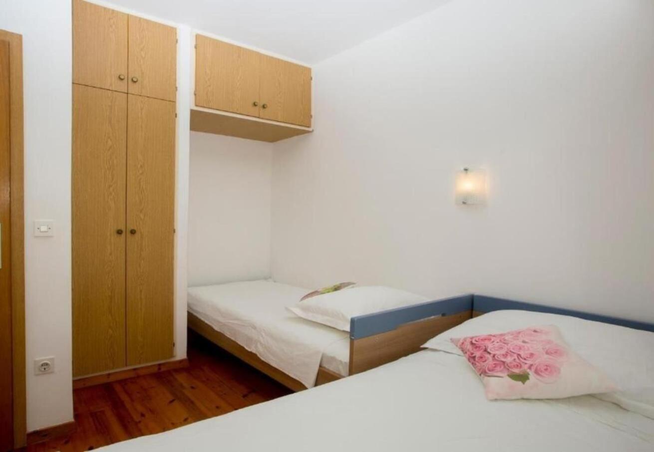 Apartments Damir - 80 M From Beach Postira Zewnętrze zdjęcie