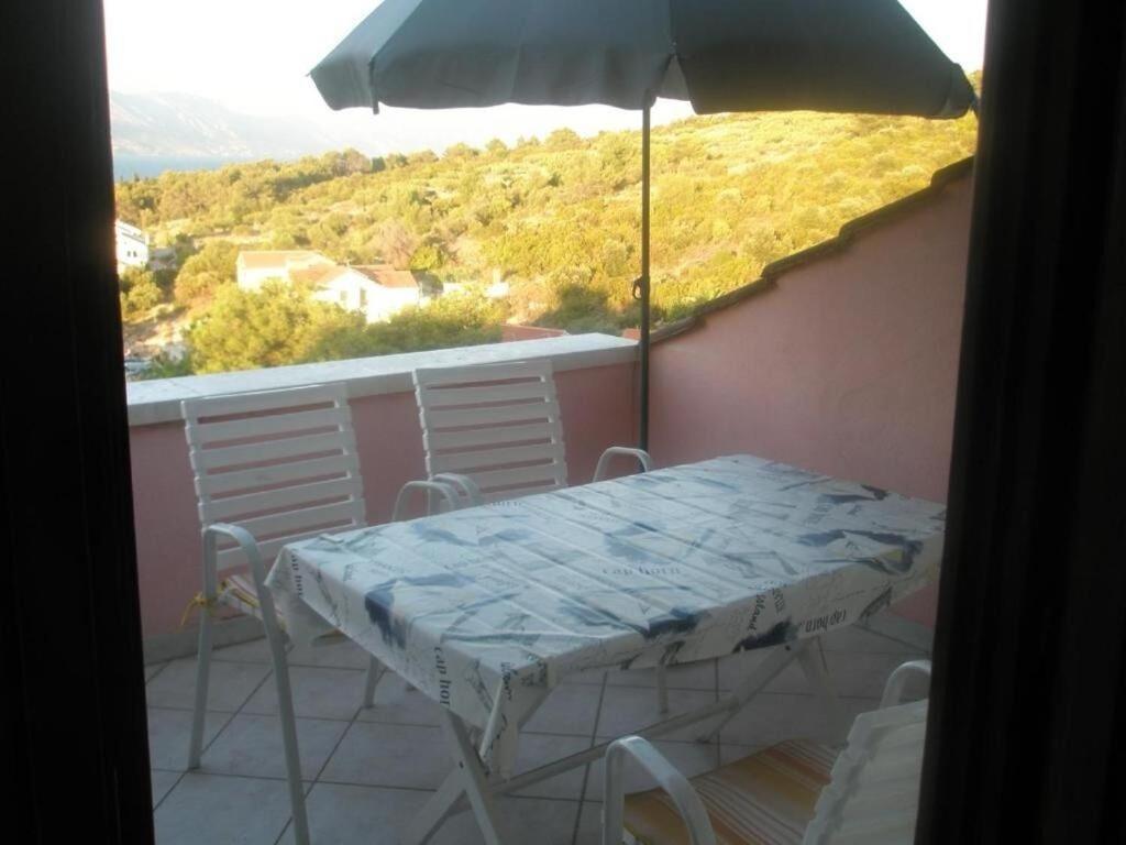 Apartments Damir - 80 M From Beach Postira Zewnętrze zdjęcie