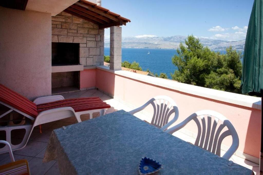 Apartments Damir - 80 M From Beach Postira Zewnętrze zdjęcie