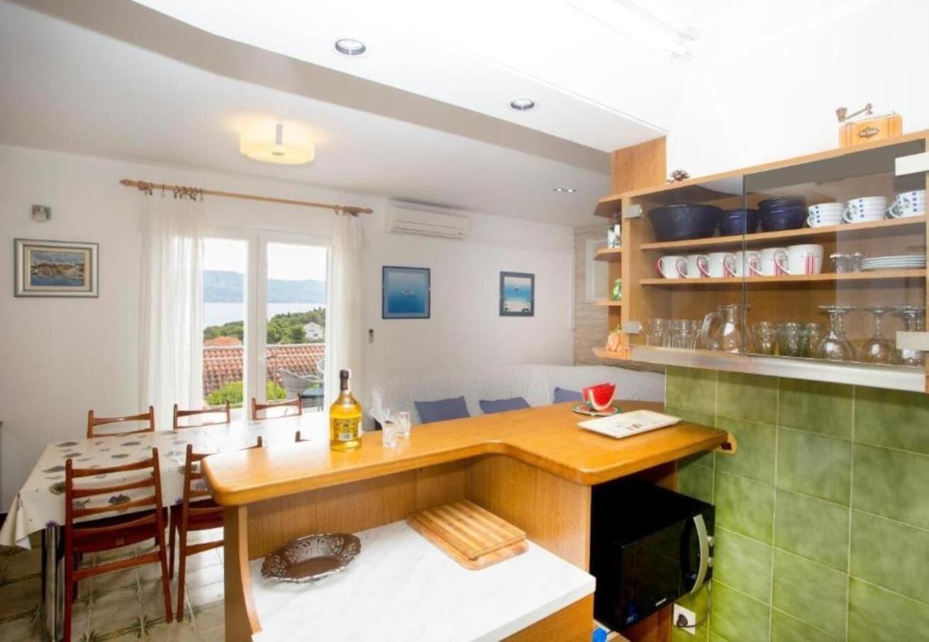 Apartments Damir - 80 M From Beach Postira Zewnętrze zdjęcie