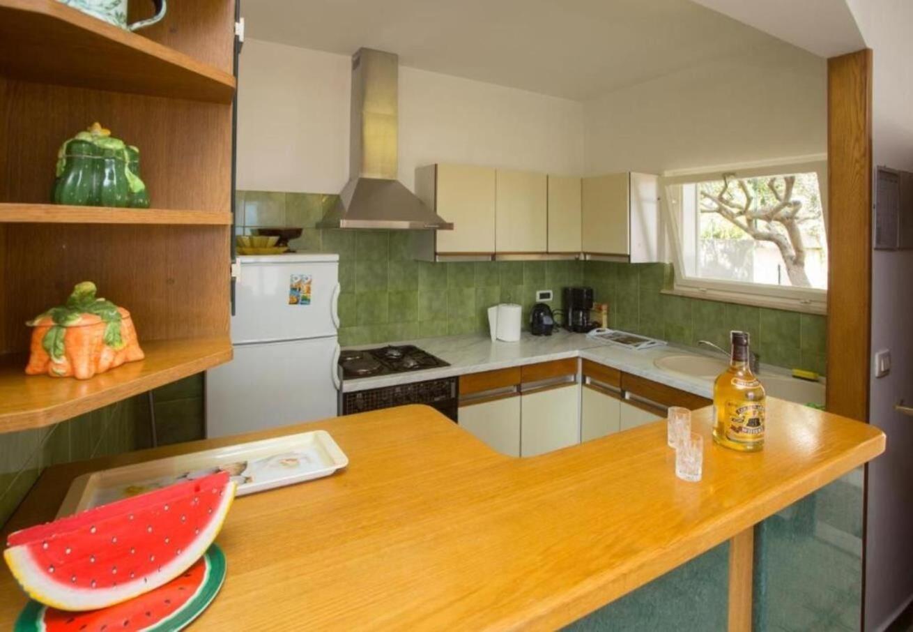 Apartments Damir - 80 M From Beach Postira Zewnętrze zdjęcie