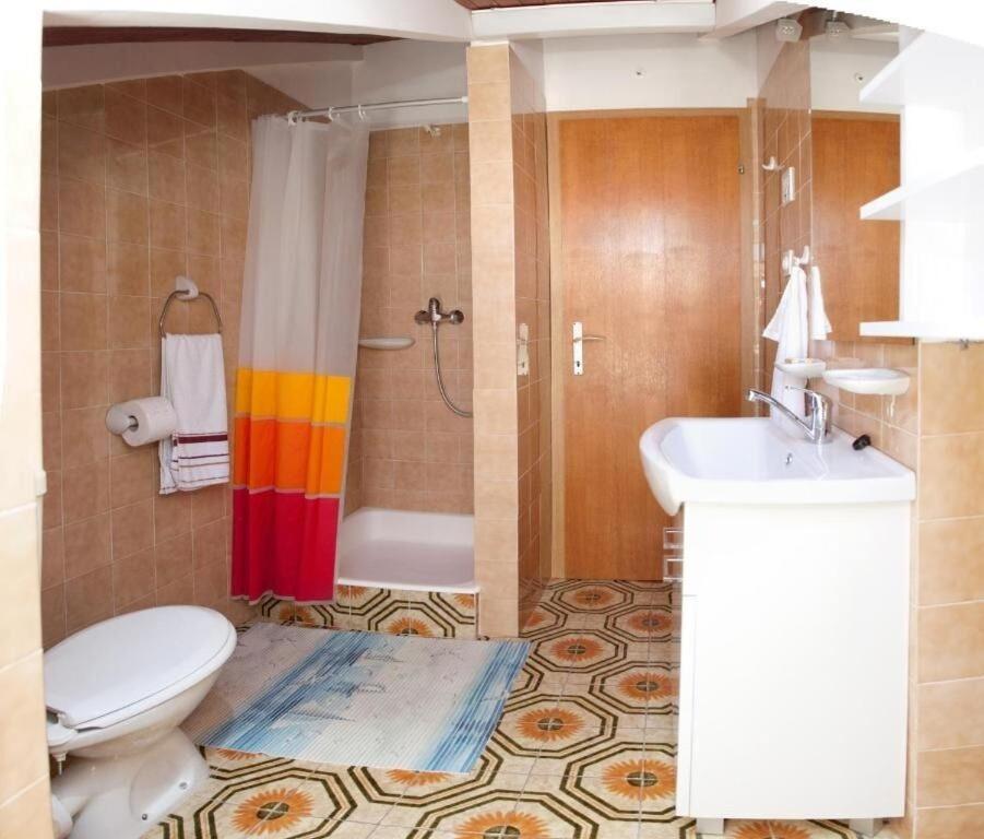 Apartments Damir - 80 M From Beach Postira Zewnętrze zdjęcie